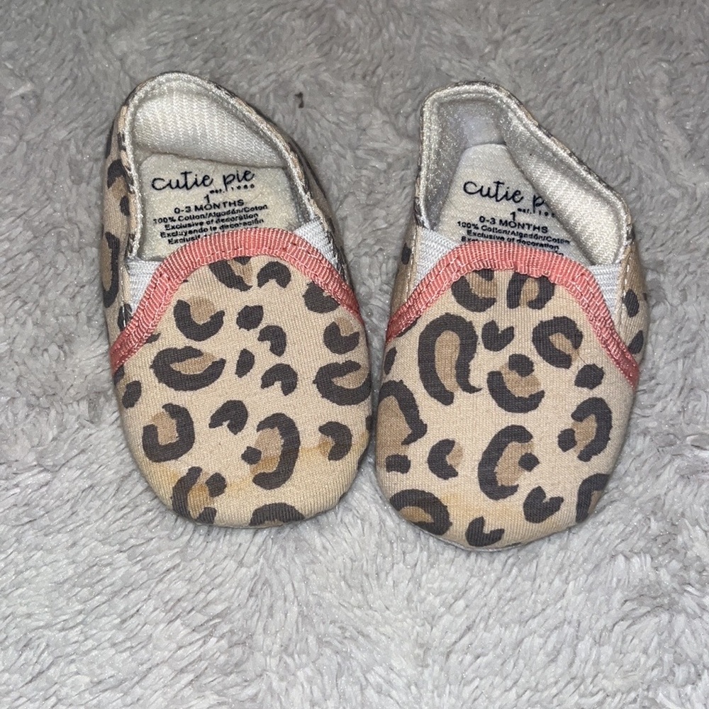 (3 for $10) cutie pie cheetah shoes